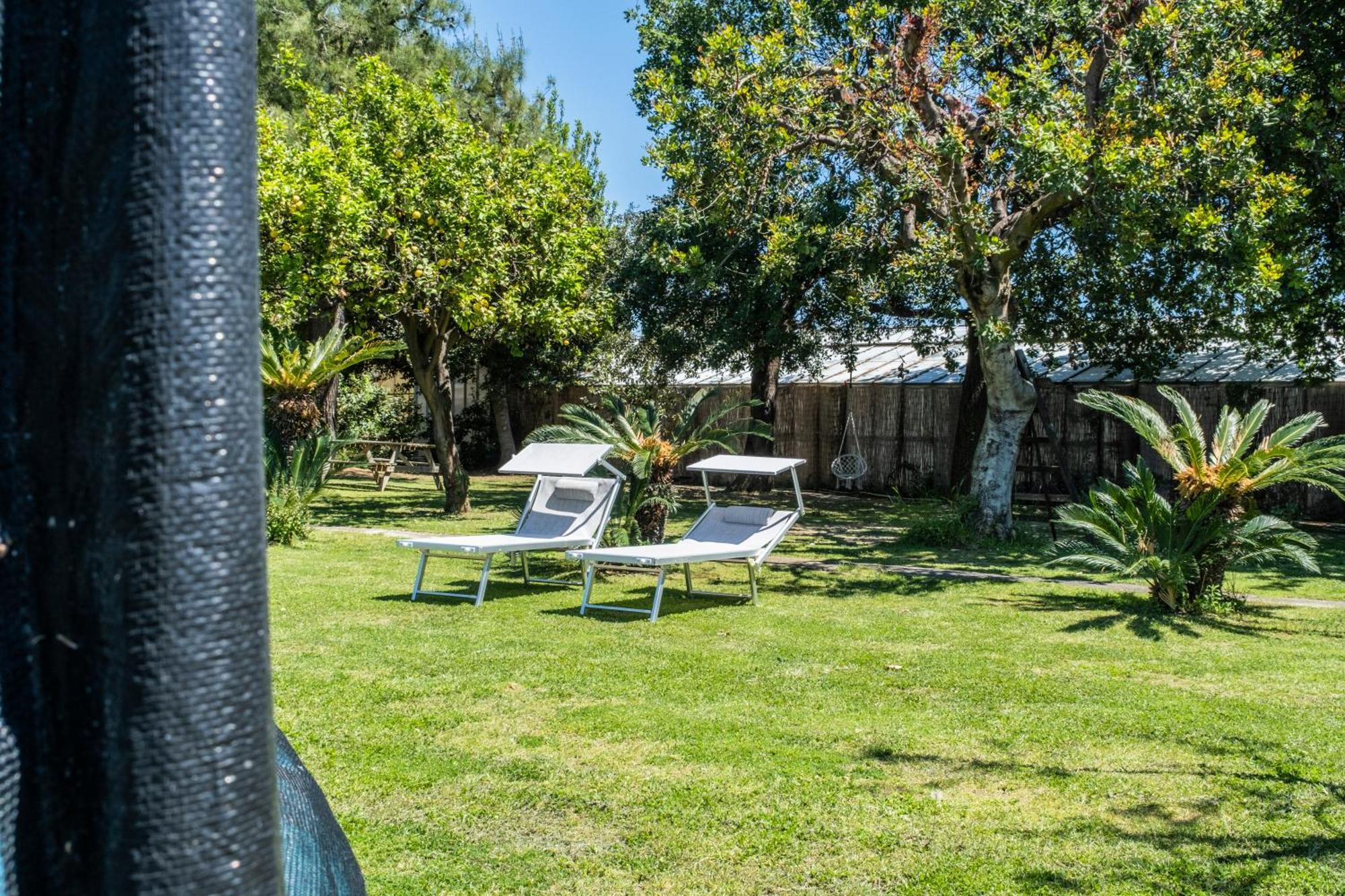 Agriturismo Giorgi Appartamenti In Riviera Ligure Albenga Bagian luar foto