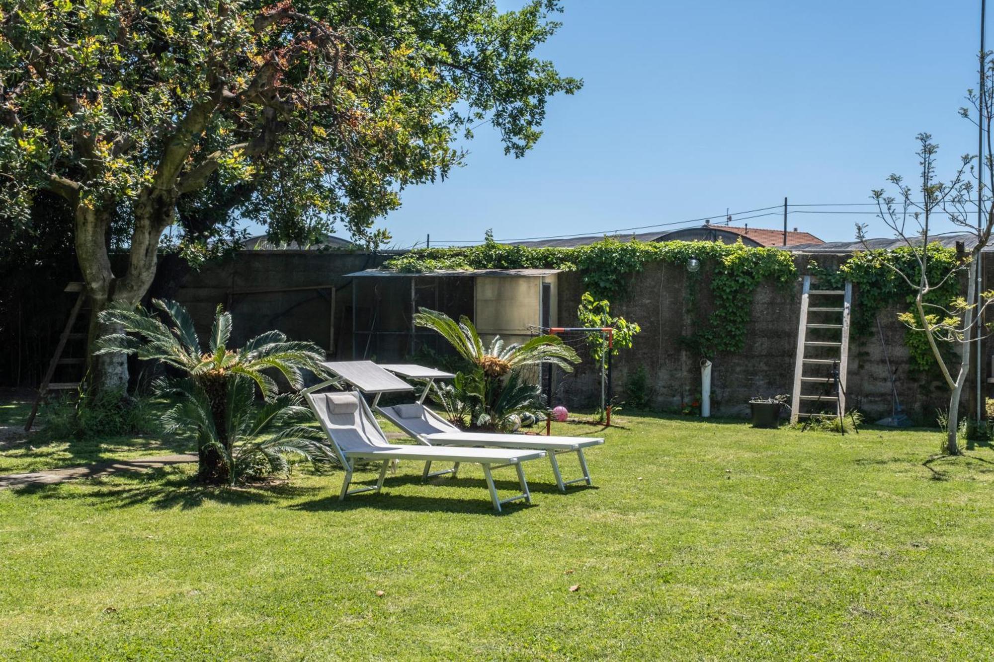 Agriturismo Giorgi Appartamenti In Riviera Ligure Albenga Bagian luar foto