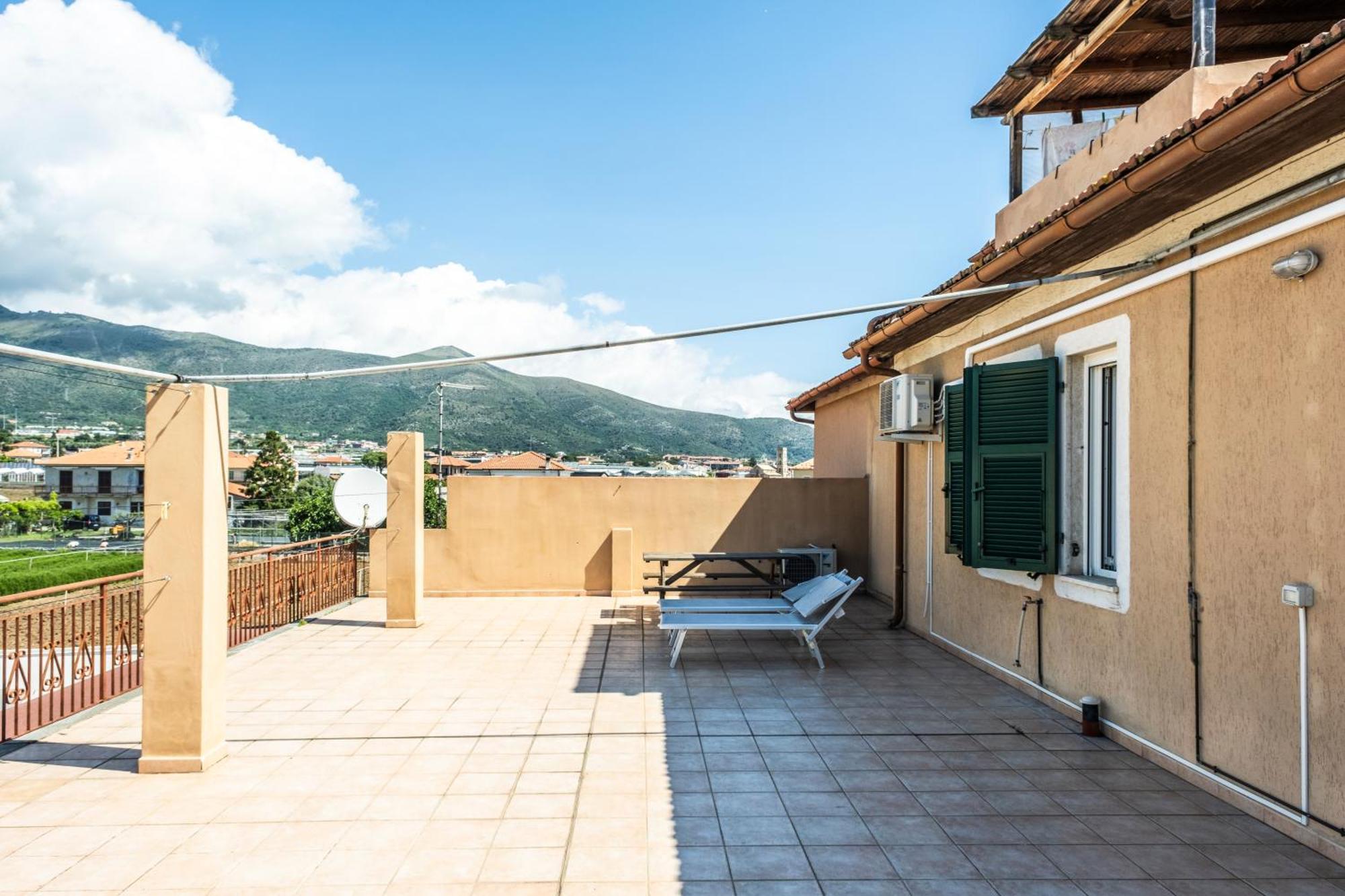 Agriturismo Giorgi Appartamenti In Riviera Ligure Albenga Bagian luar foto